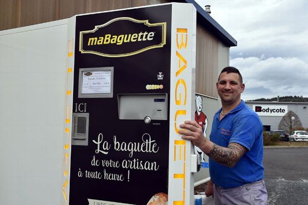 distributeur-de-baguettes-de-pain-puy-de-dome Distributeur de baguettes de pain installé dans le Puy-de-Dôme