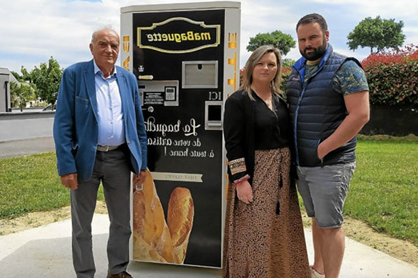 Distributeur automatique de pain à Champs-Géraux